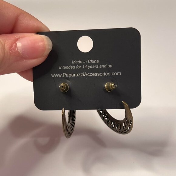 bronze tone hoop earrings - Picture 3 of 3